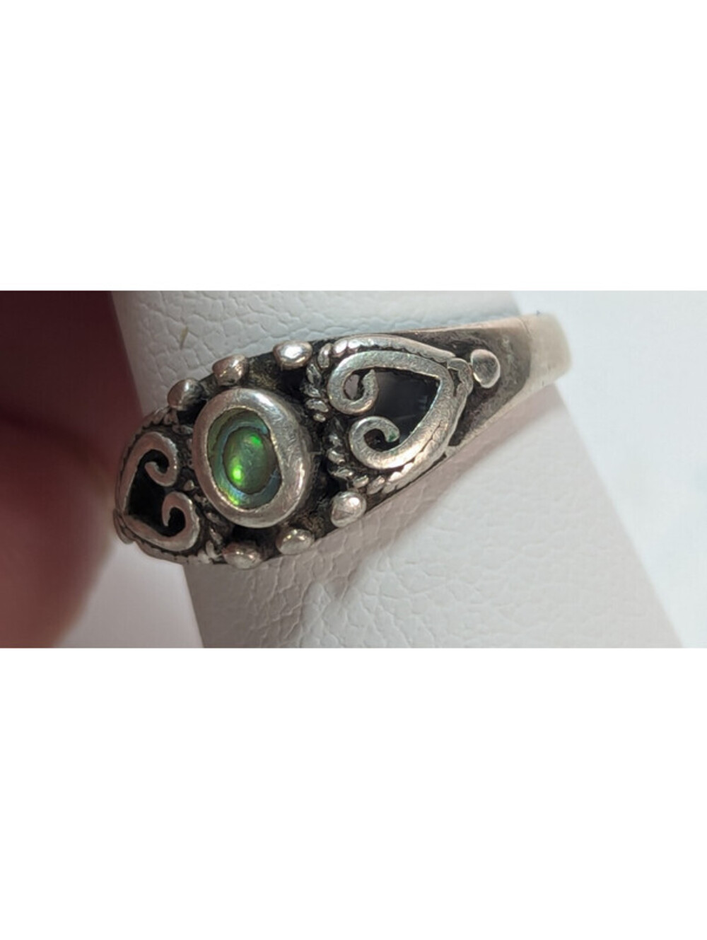 Vintage 925 Sterling Silver Abalone Heart Knot Bead Oval Ring Size 4.5 Dainty - Picture 9 of 11